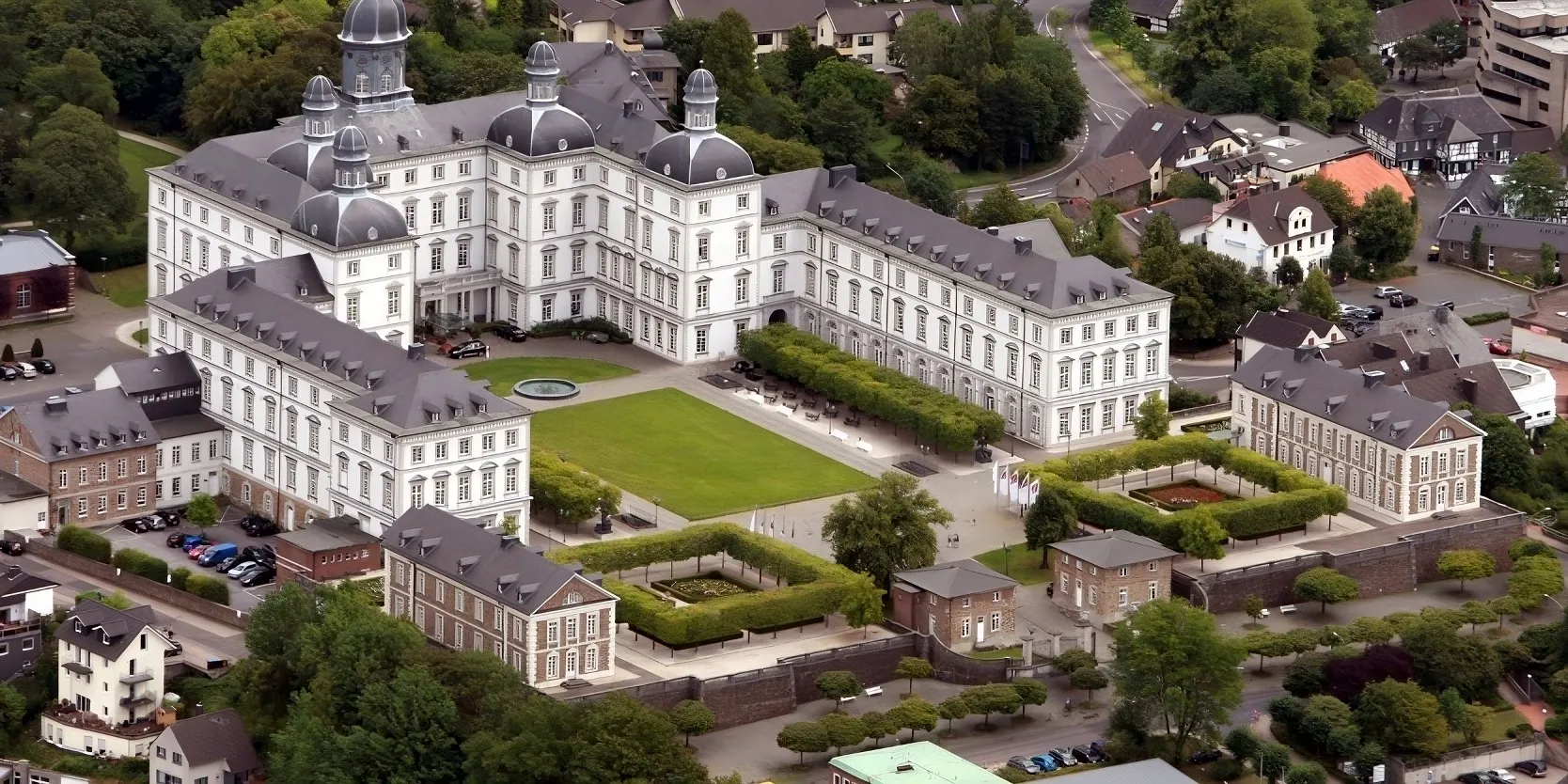 Institut Uniq Location